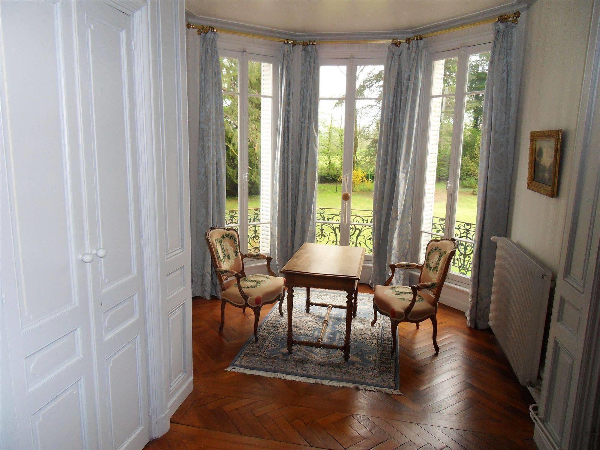 Chateau De La Motte Noailly Bagian luar foto