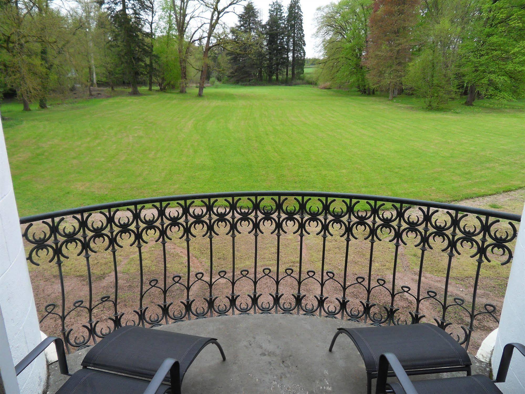 Chateau De La Motte Noailly Bagian luar foto